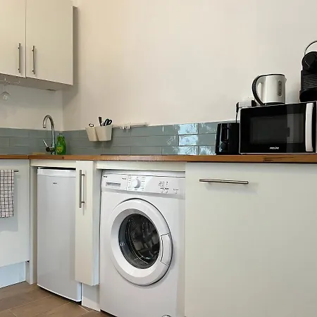 Apartment Totoro @ Free Parking/wifi/draps *