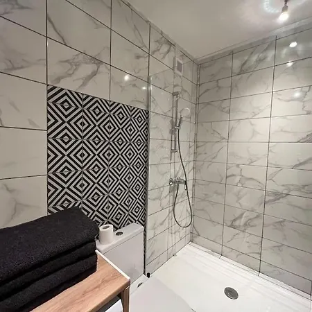 Appartement Totoro @ Free Parking/wifi/draps Thiers